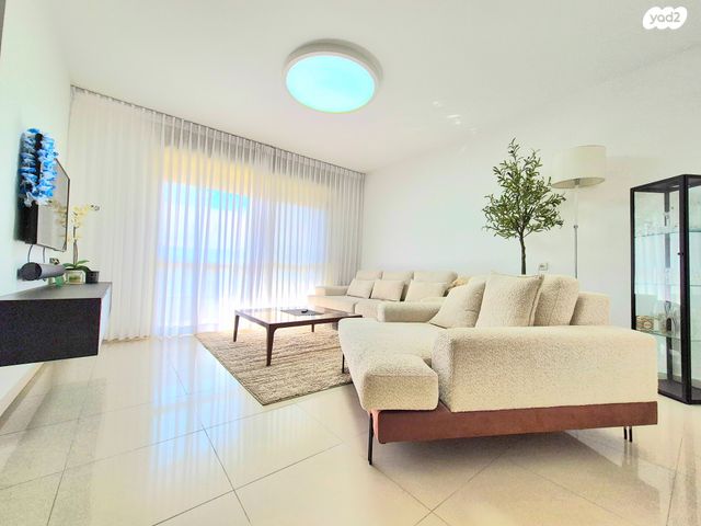 שדרות תל חי 44