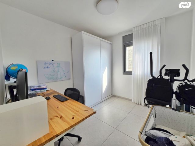 דירה, ז'בוטינסקי, יצחק שדה, אזור