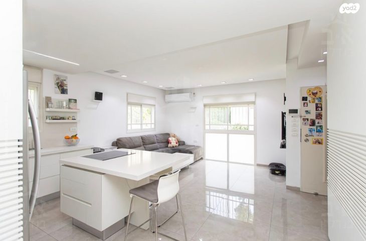 דירת גן, ויקטור הוגו, רמת שאול, חיפה