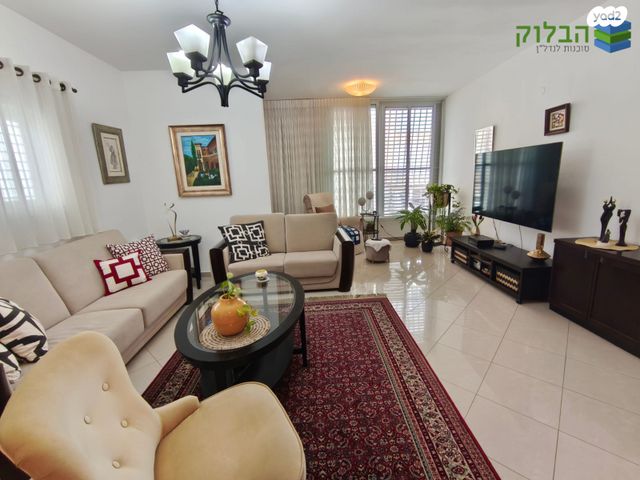 דירה, רמז, מערב ותיק, ראשון לציון