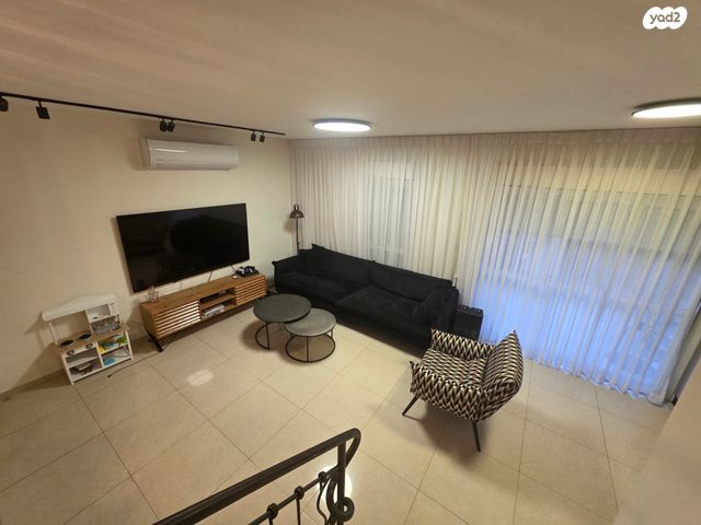 בית פרטי/ קוטג', גן יבנה