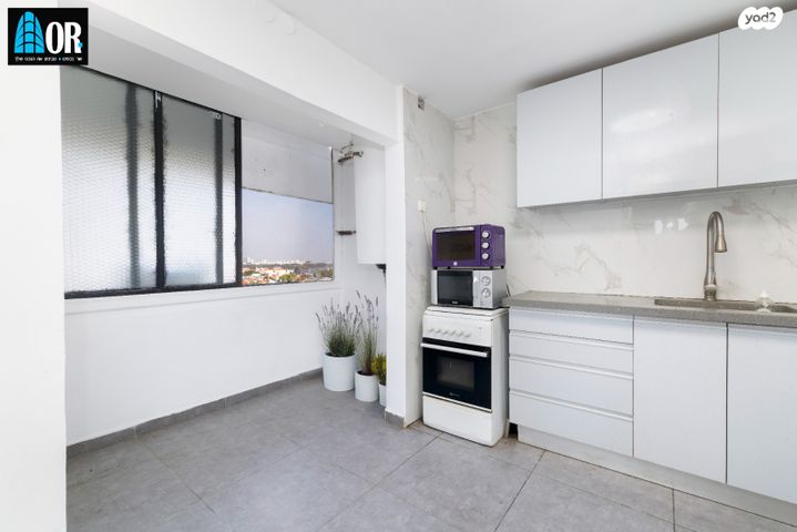 דירה, הדרור, נאות בן גוריון, יבנה