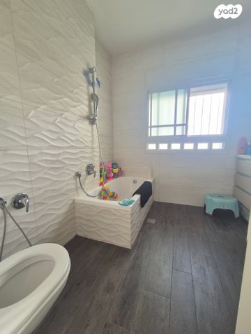 דירת גן, ויקטור הוגו, רמת שאול, חיפה