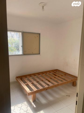 דירה, יצחק גרינבוים, נאות שקד, נתניה