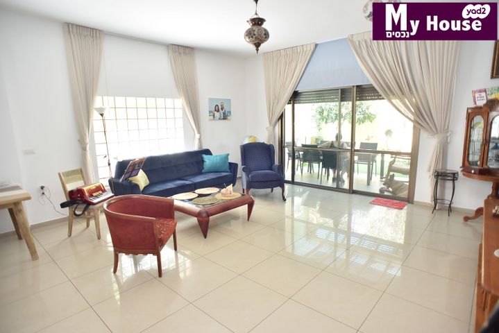 דו משפחתי, אחוזת גדרה, גדרה