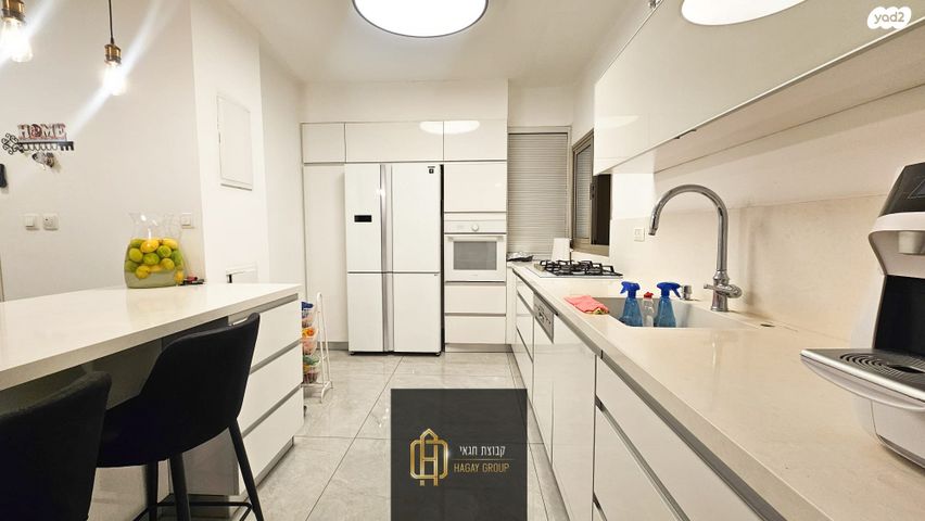 דירה, אפרים קישון 14, חתני פרס ישראל, באר יעקב