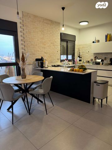 דירה, אהבת אדם, שרונה, כפר יונה