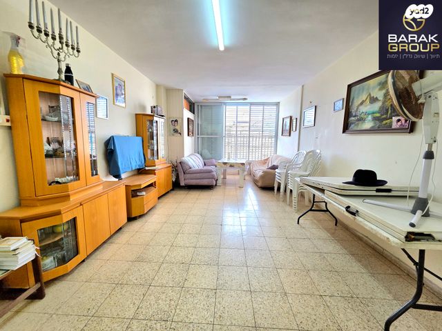 דירה, שדרות בנימין 42, מרכז העיר דרום, נתניה