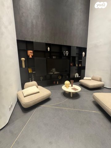 דירה, גרציאני יצחק, גני שרונה, קרית הממשלה, תל אביב יפו