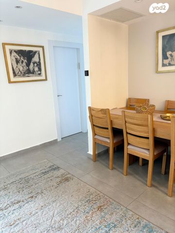 דירה, השקד, נופי החורש, מבשרת ציון