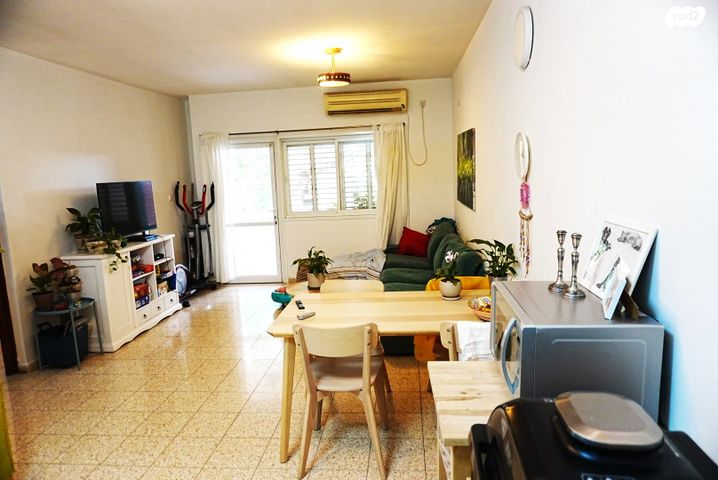 דירת גן, גבת