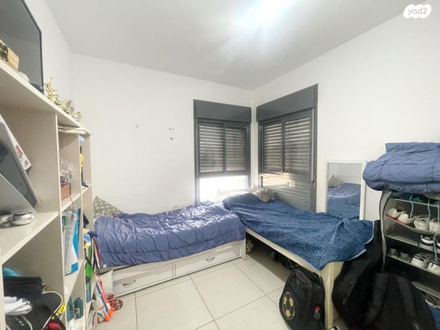 דירה, הפרדס, אושיות, רחובות