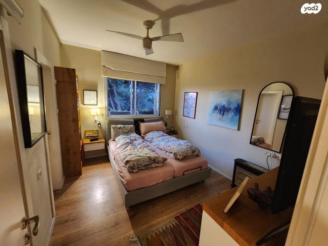 דופלקס, מרדכי מקלף, המגינים, מודיעין מכבים רעות