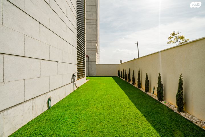 דירת גן, יצחק שמיר, נווה שרון / שער העיר, נתיבות