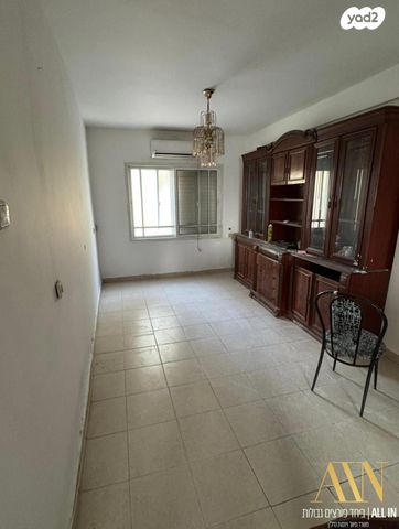 דירה, גיורא יוספטל, דימונה