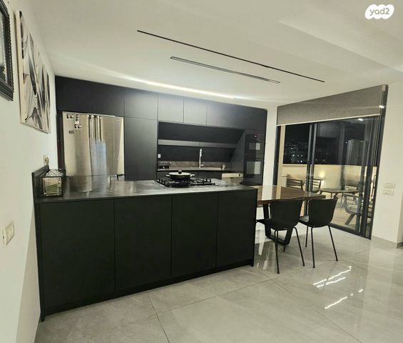 גג/ פנטהאוז, אהרון בן יוסף 9, שפרינצק, רמלה