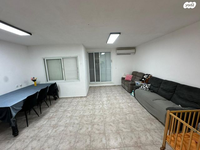 דירת גן, שז"ר, וייצמן, קרית מלאכי