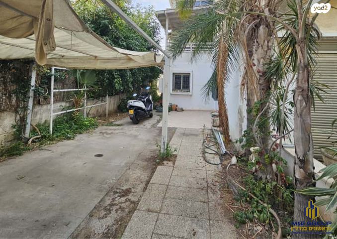 דירת גן, נווה הדרים, ראשון לציון