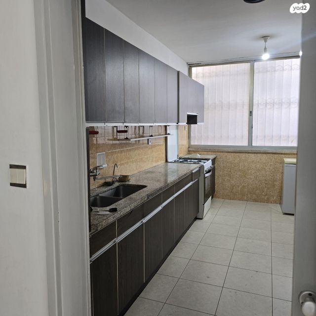 דירה, אוסישקין 25, הדר, רמת השרון