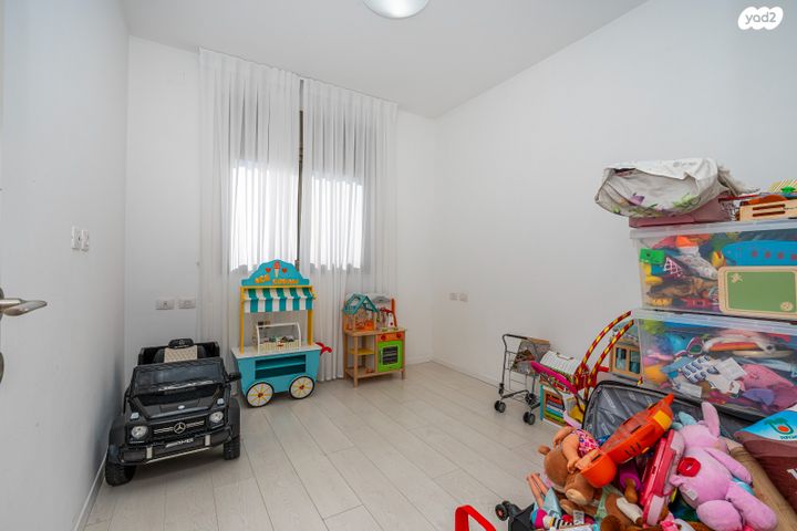 דירה, הר סיני, היובל, אור עקיבא