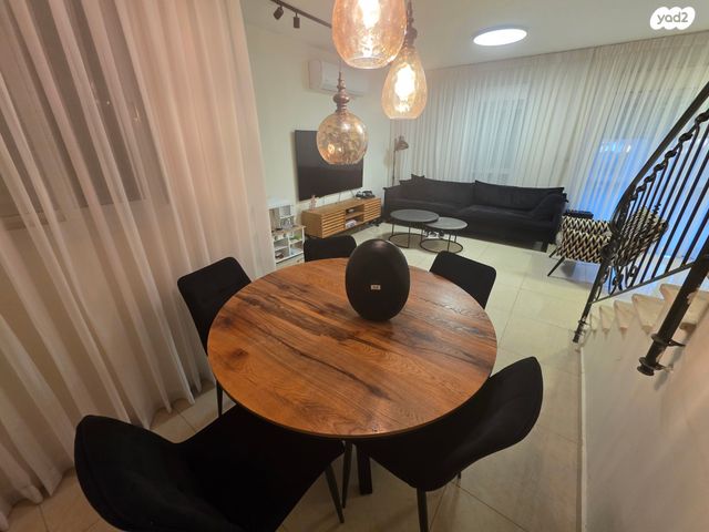 בית פרטי/ קוטג', גן יבנה