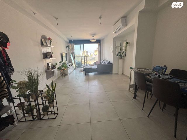 דירה, הרשת, לב העיר, בת ים