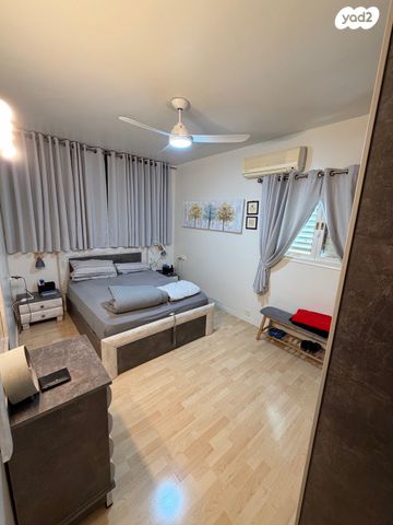 דירה, מאירוב, מחנה יהודה, פתח תקווה