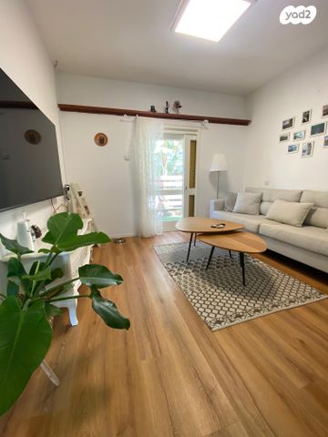 דו משפחתי, כרמיה