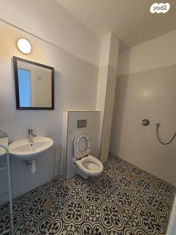 דירה, הכרמל, נאות שז"ר, יבנה