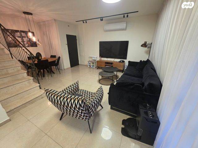 בית פרטי/ קוטג', גן יבנה