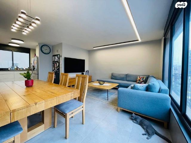 דירה, ביאליק, מרכז, קרית עבודה, חולון