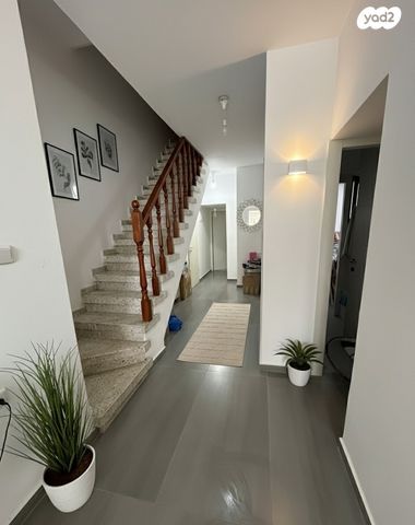 גג/ פנטהאוז, בר יהודה, בת ים