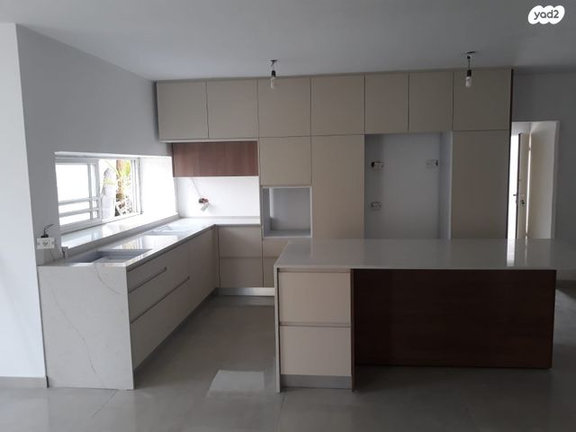 בית פרטי/ קוטג', מעגלים, מעגלים