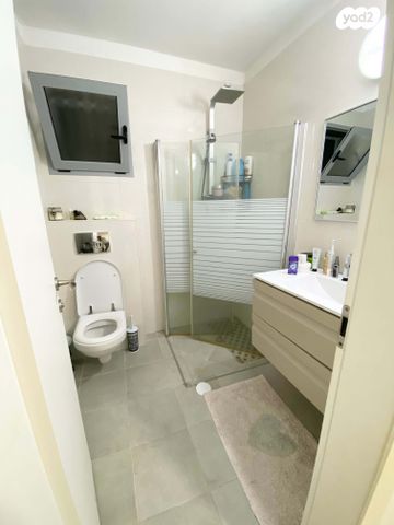 דירה, שקמים ואגמים, אשקלון