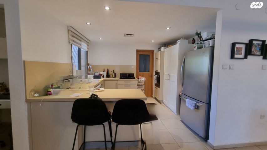 דירה, הפרחים, נווה גן, רמת השרון