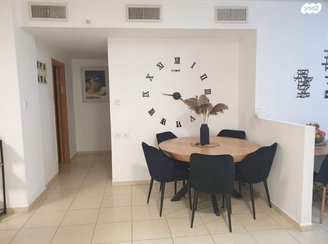 דירה, עמק עירון, הדרים, הדרים החדשה, כפר סבא