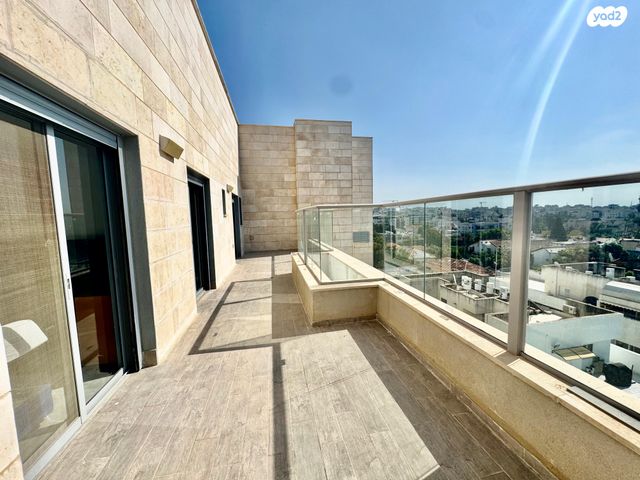 גג/ פנטהאוז, רעננה