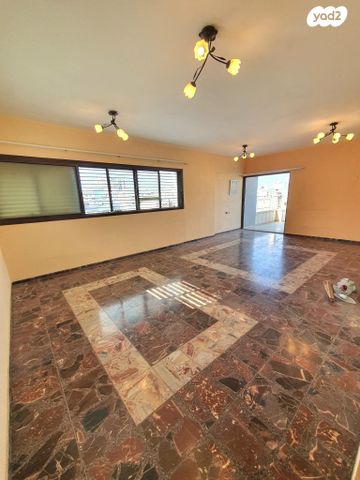 גג/ פנטהאוז, אליעזר בן יהודה 32, נתניה