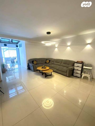 דירת גן, אסא קדמוני, נווה ברבור, כפר שלם מערב, תל אביב יפו