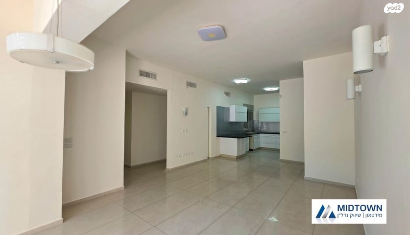 דירת גן, דוד זהבי, הזמר העברי, כפר סבא