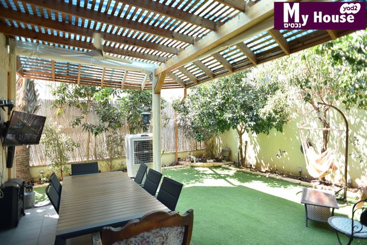 דו משפחתי, אחוזת גדרה, גדרה