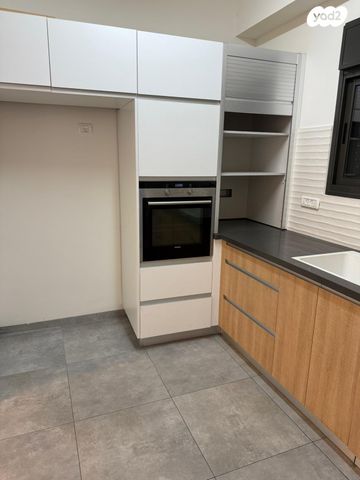 דירה, שדרות מאפו, אחוזה, חיפה