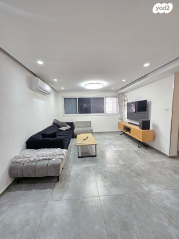 דירה, דקר 19, גני יער, לוד