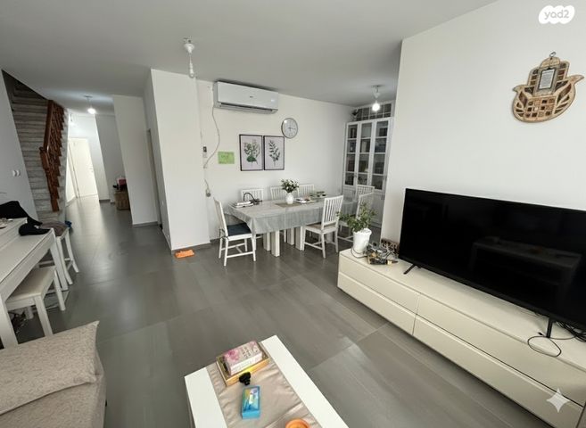 גג/ פנטהאוז, בר יהודה, בת ים