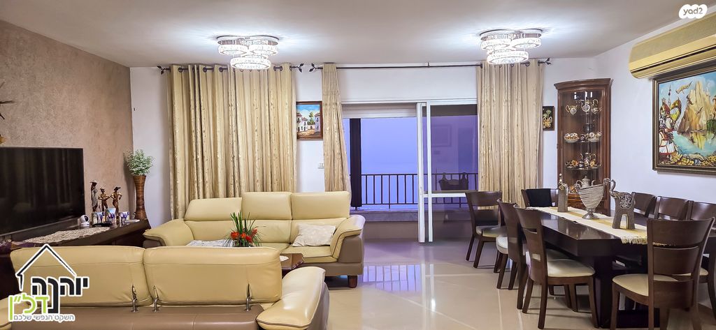 דו משפחתי, טבריה