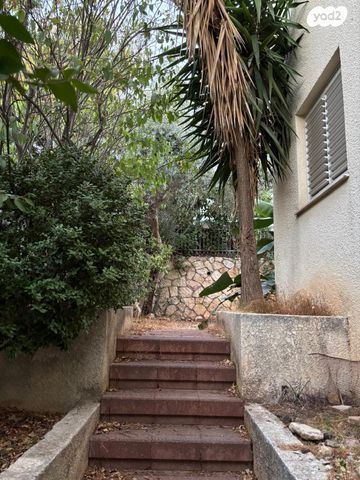 דו משפחתי, לפיד