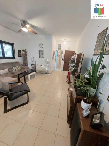 דירה, גנסין, גבעת הרמבם, גבעתיים