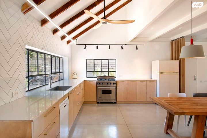 דו משפחתי, חרוצים