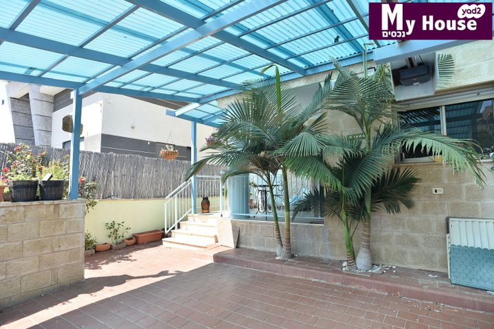 דו משפחתי, אחוזת גדרה, גדרה