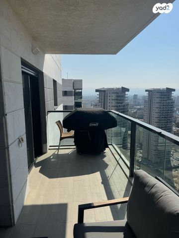 דירה, עפרה חזה 4, משכנות האומנים, קרית מוצקין